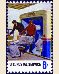 #1496 - 8¢ Loading Mail